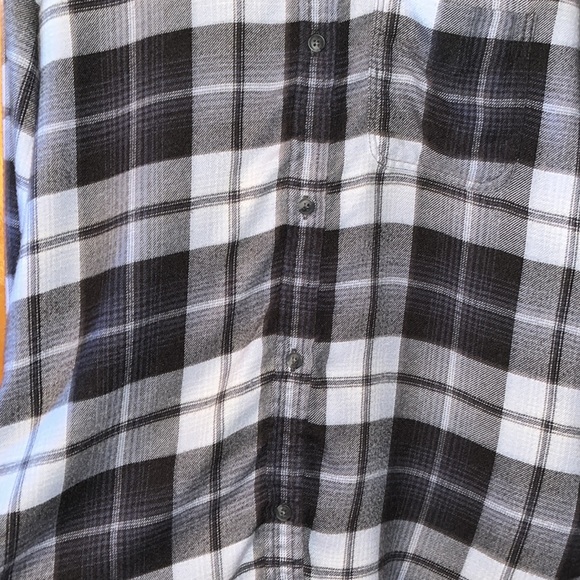 American Eagle 🦅 Amazingly Soft boyfriend fit plaid shirt size medium - Picture 5 of 11